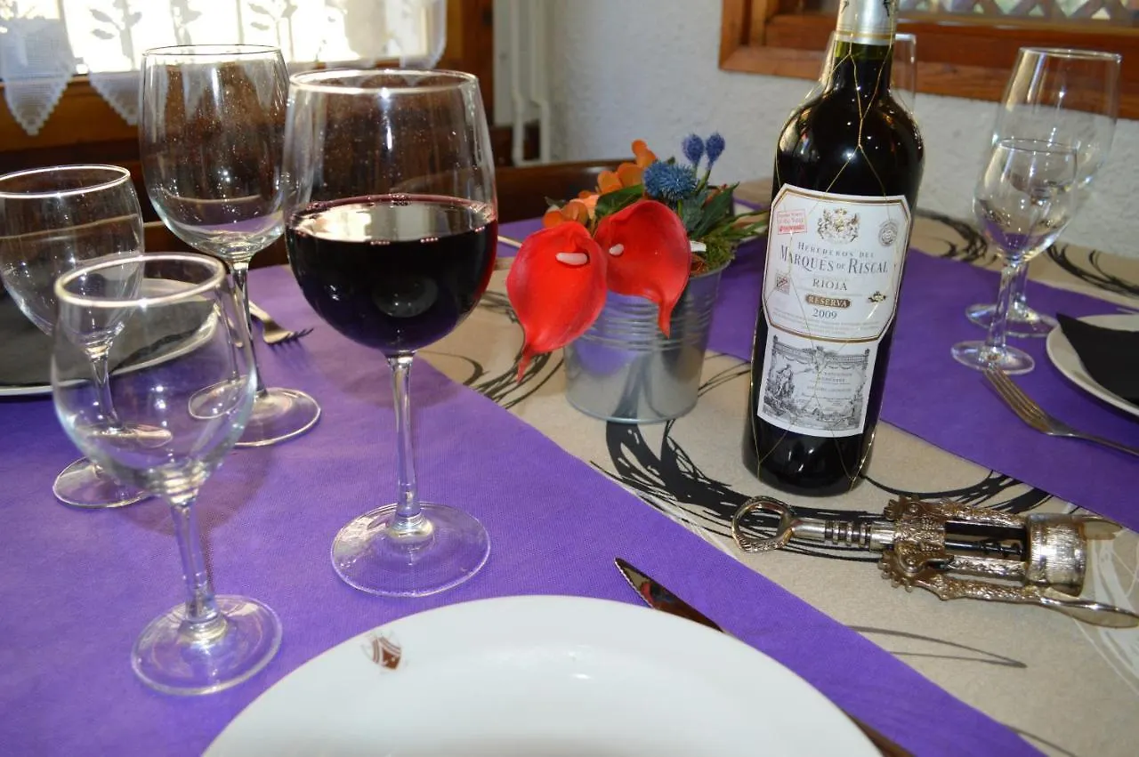 Hostal Pas De La Pera Aransa Guest house
