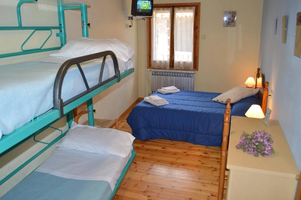Hostal Pas De La Pera Aransa Guest house