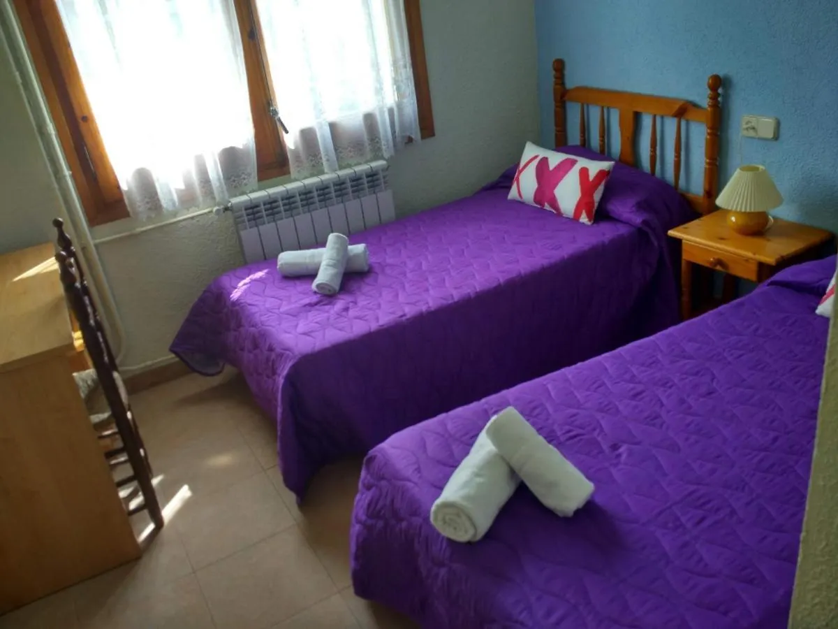 Hostal Pas De La Pera Aransa Guest house