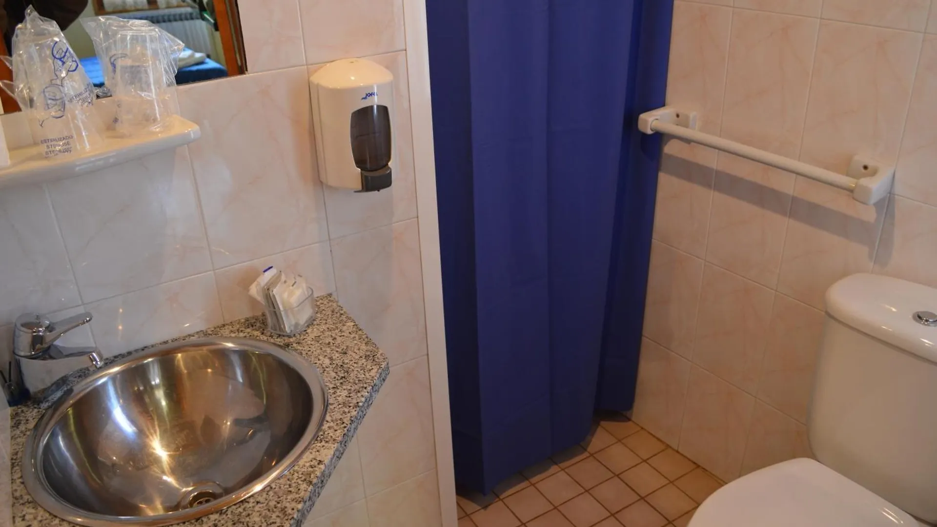 Guest house Hostal Pas De La Pera Aransa